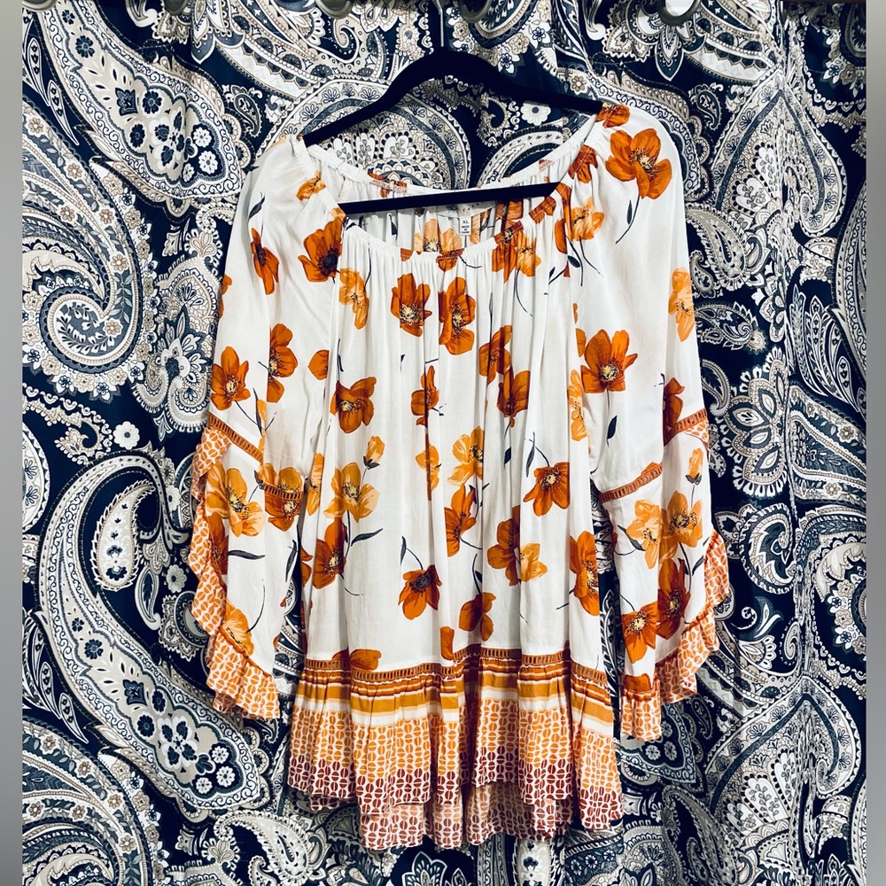 🤍🧡 White & Orange Off the Shoulder Floral Top🧡🤍